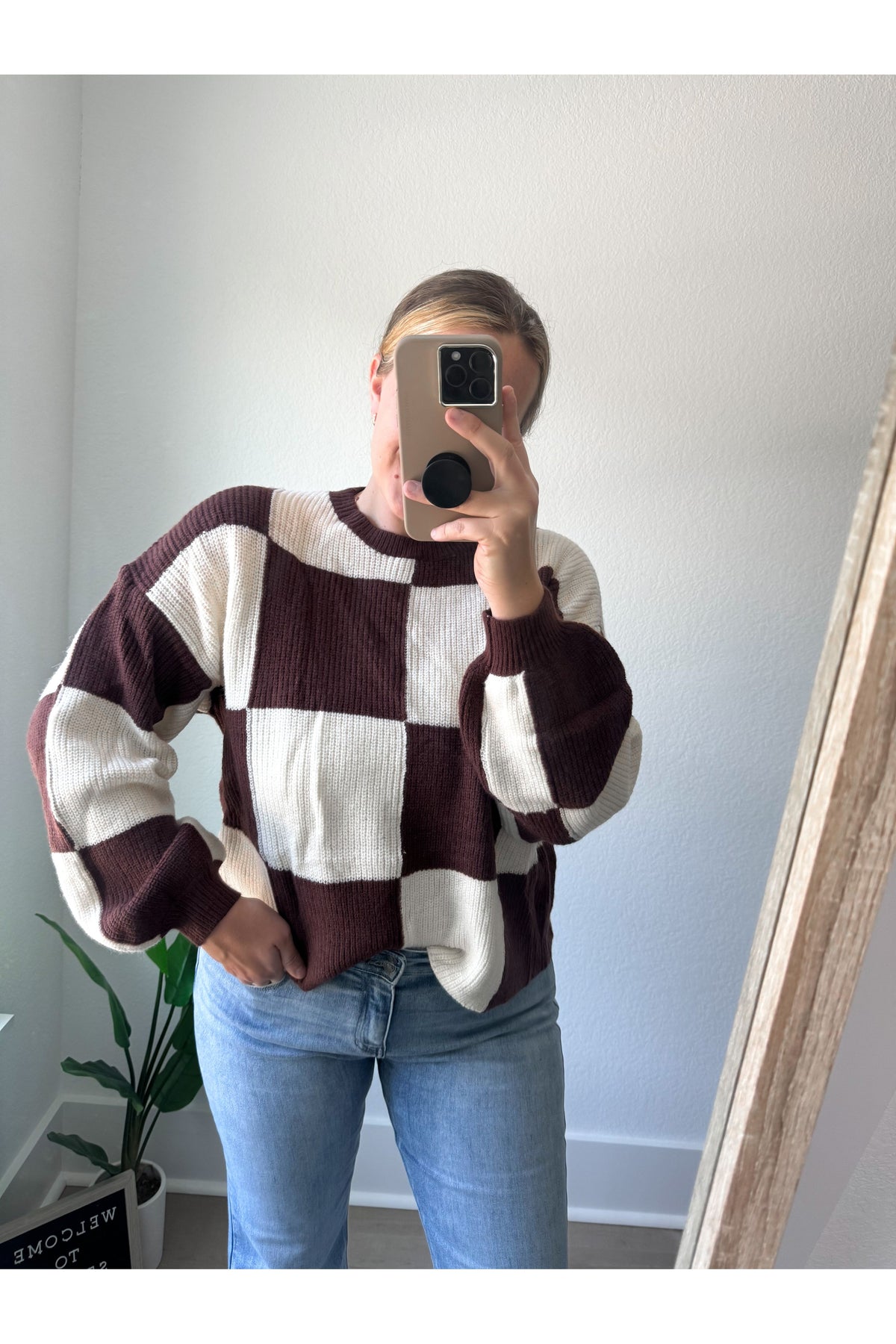 Bold Choice Checkered Sweater in Dark Brown
