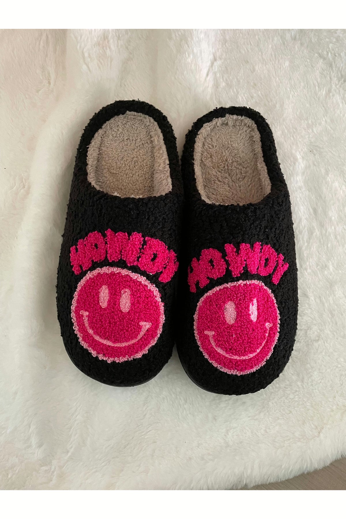 HOWDY Slippers