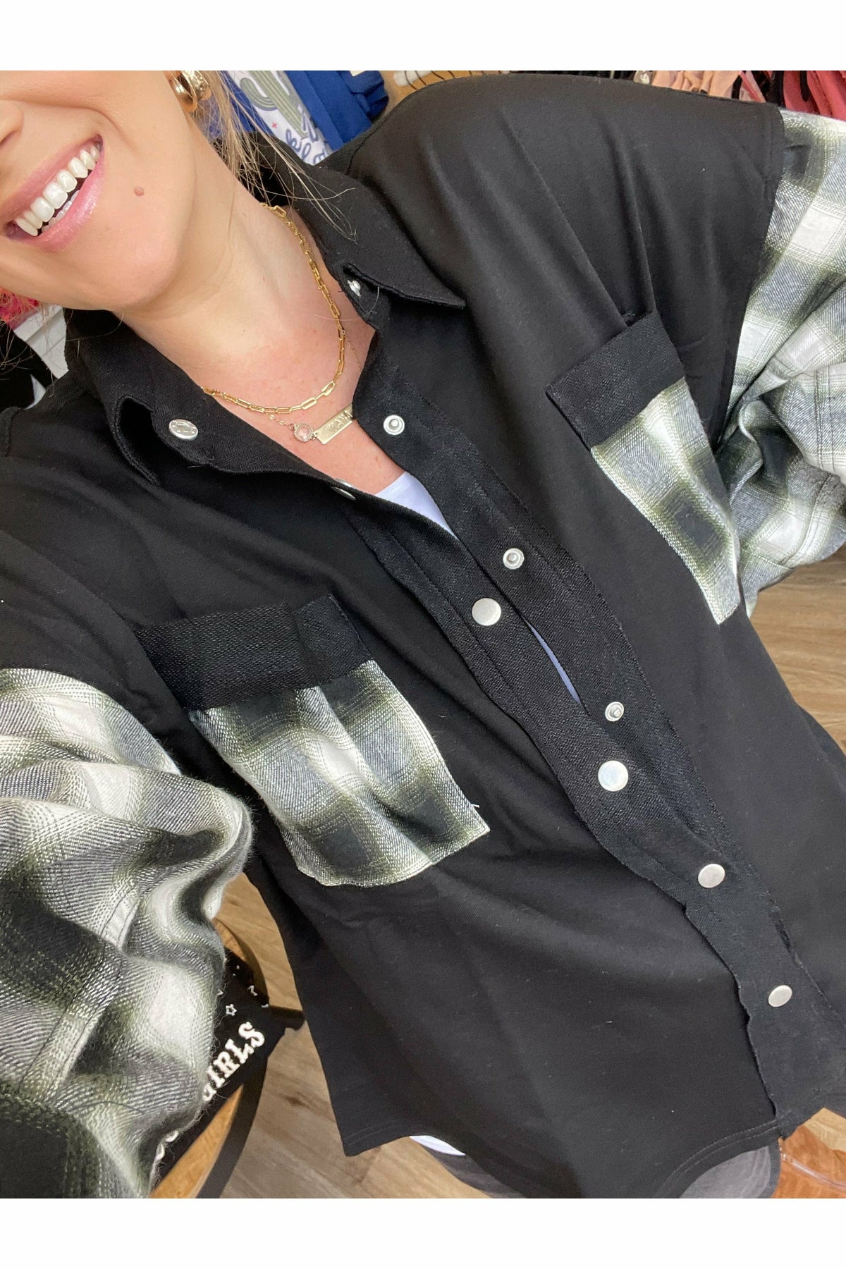 Tailgate Down Contrast Flannel in Black